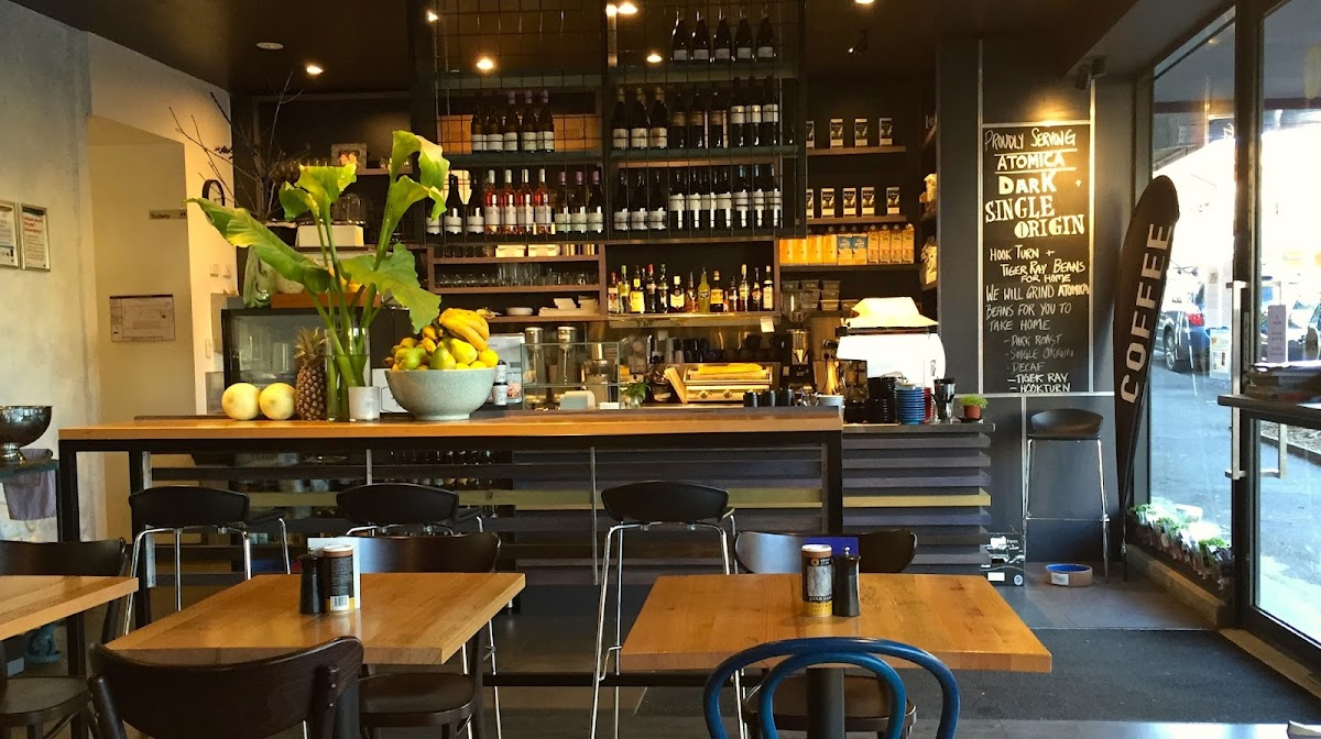 Reunion Café And Dining